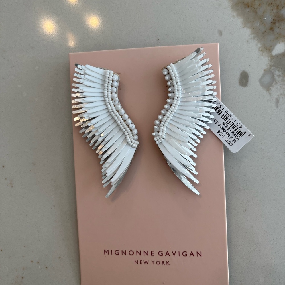 NWT Mignonne Gavigan White Statement Earrings